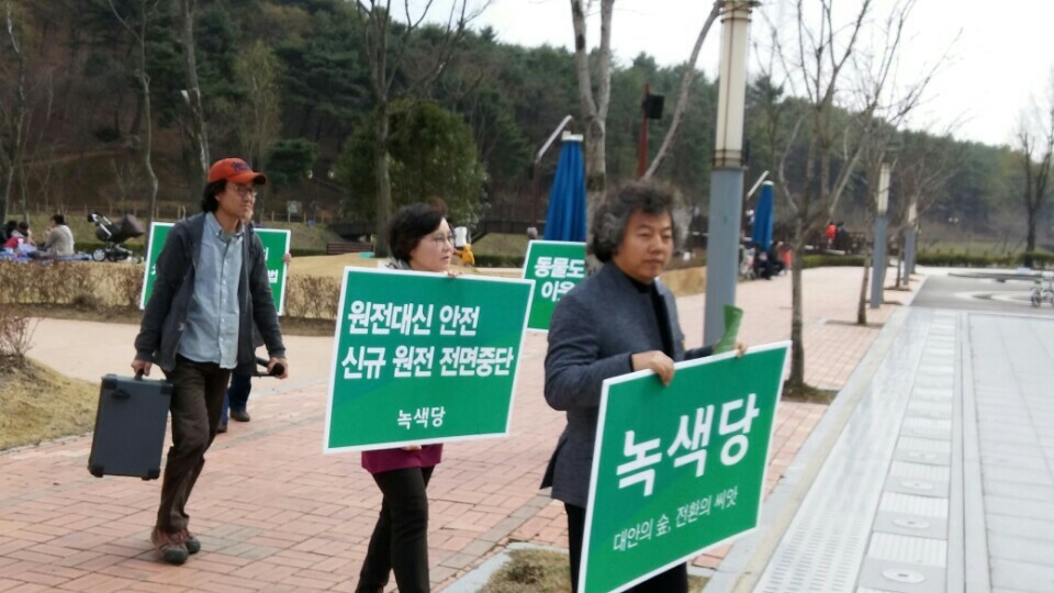 160320_정당연설회(순천조례호수공원)_이충현(02).jpg